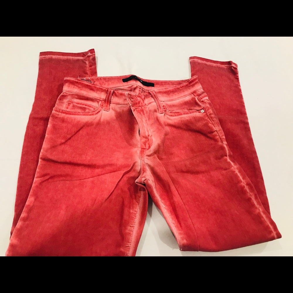 JOE’S DISTRESS JEANS